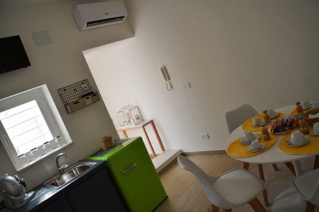 La Torretta Apartment วาเลนซาโน ภายนอก รูปภาพ